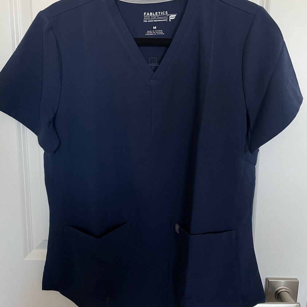 Fabletics Women's V-Neck Scrub Top